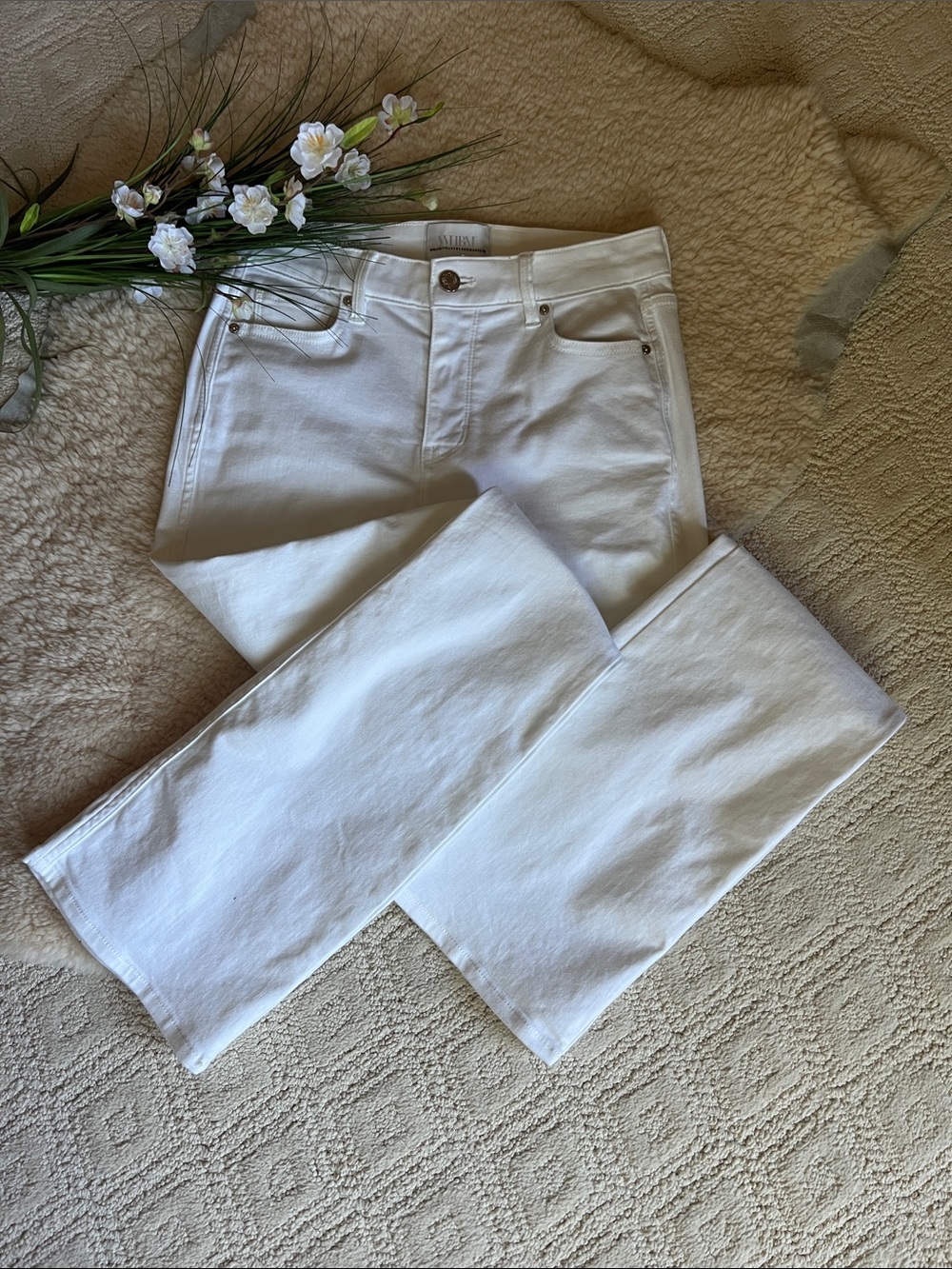 White Women's Skinny Flare Jeans - Classic High-Rise